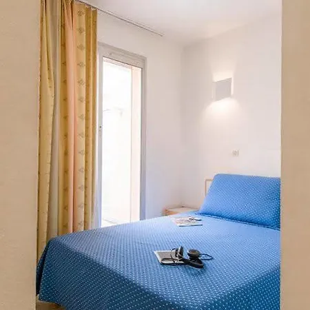 Livia Ξενοδοχείο 2*